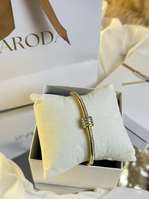 Pulseras Doradas