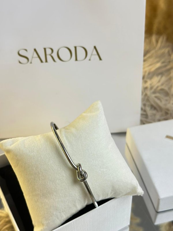 Pulsera Nudo Plateado