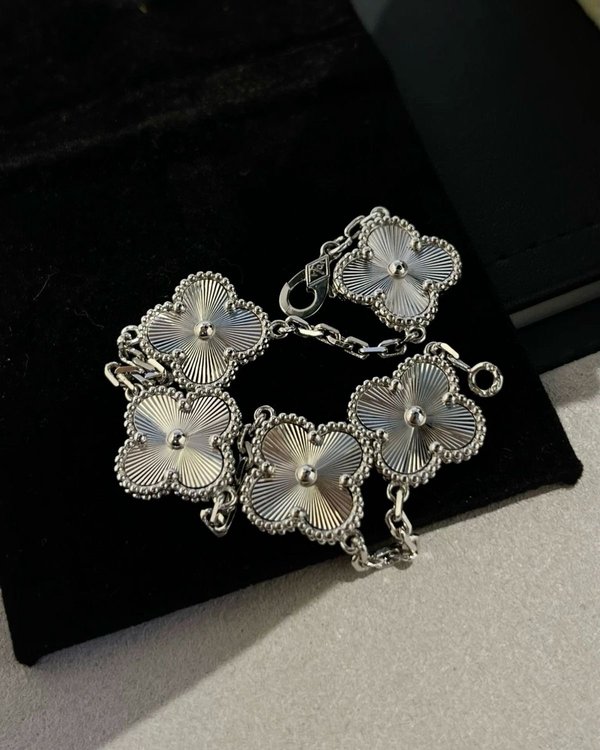 Pulsera Van Cleef Silver