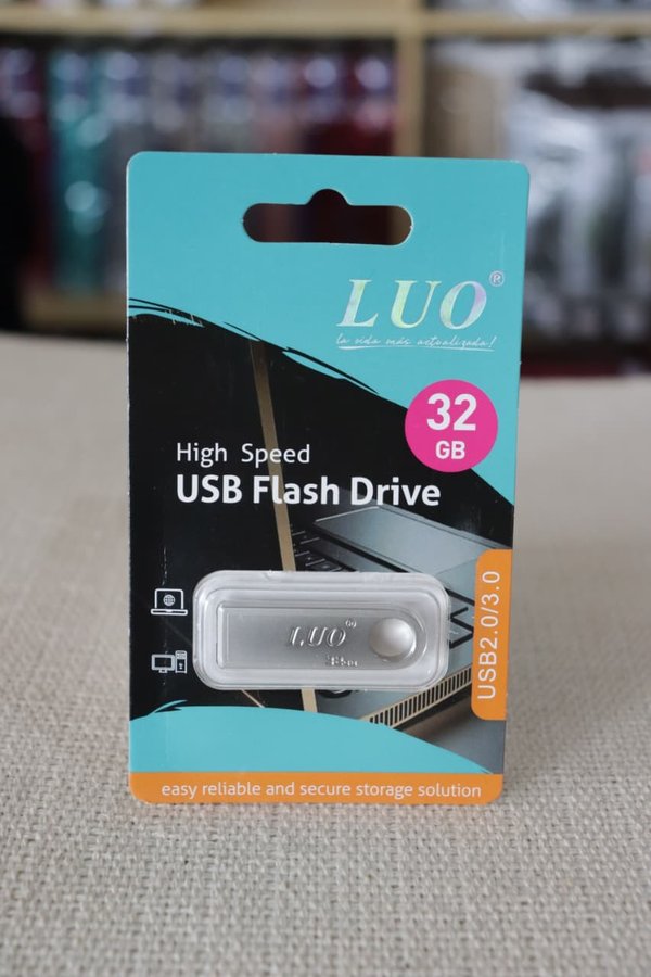 Pendrive LUO de 32 GB, 64 GB, 128GB.
