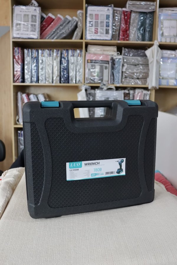 Taladro Manual con llave tubo 1800RPM LUO LU-DG08