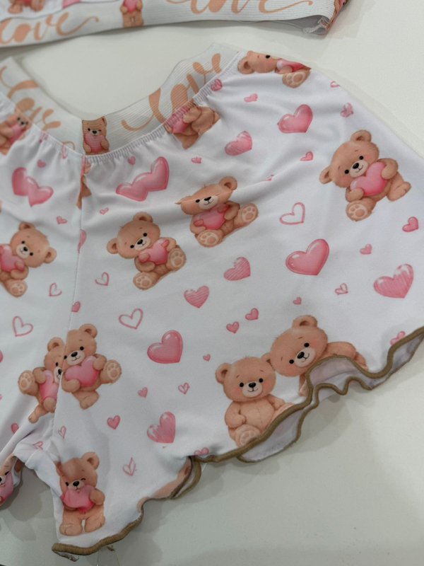 Conjunto de top y short con estampado de ositos y corazones
