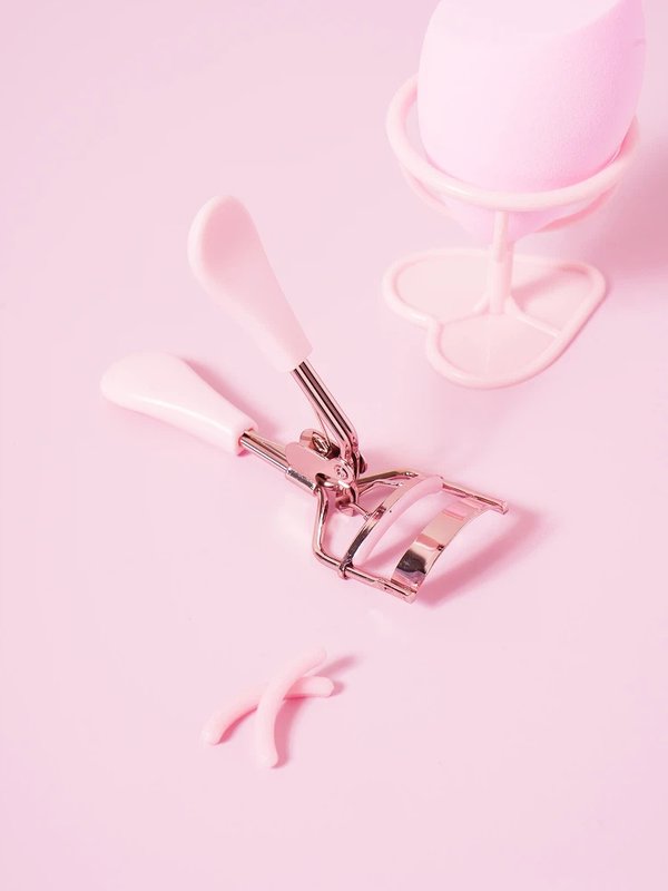 Lovely Curve Handle Eyelash Curler