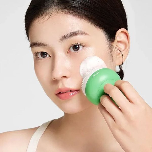 FULLY - Pore Cleansing Brush