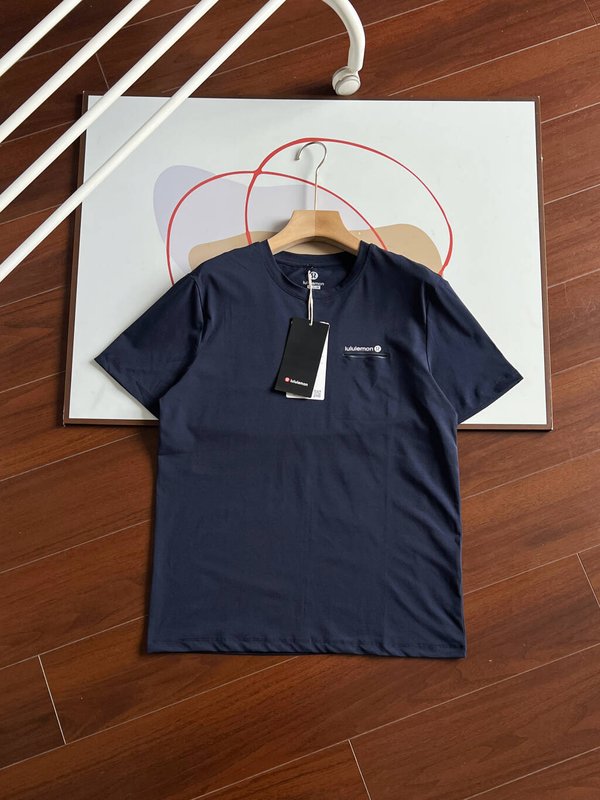 Lululemon Metal Vent Tech — Slim Fit