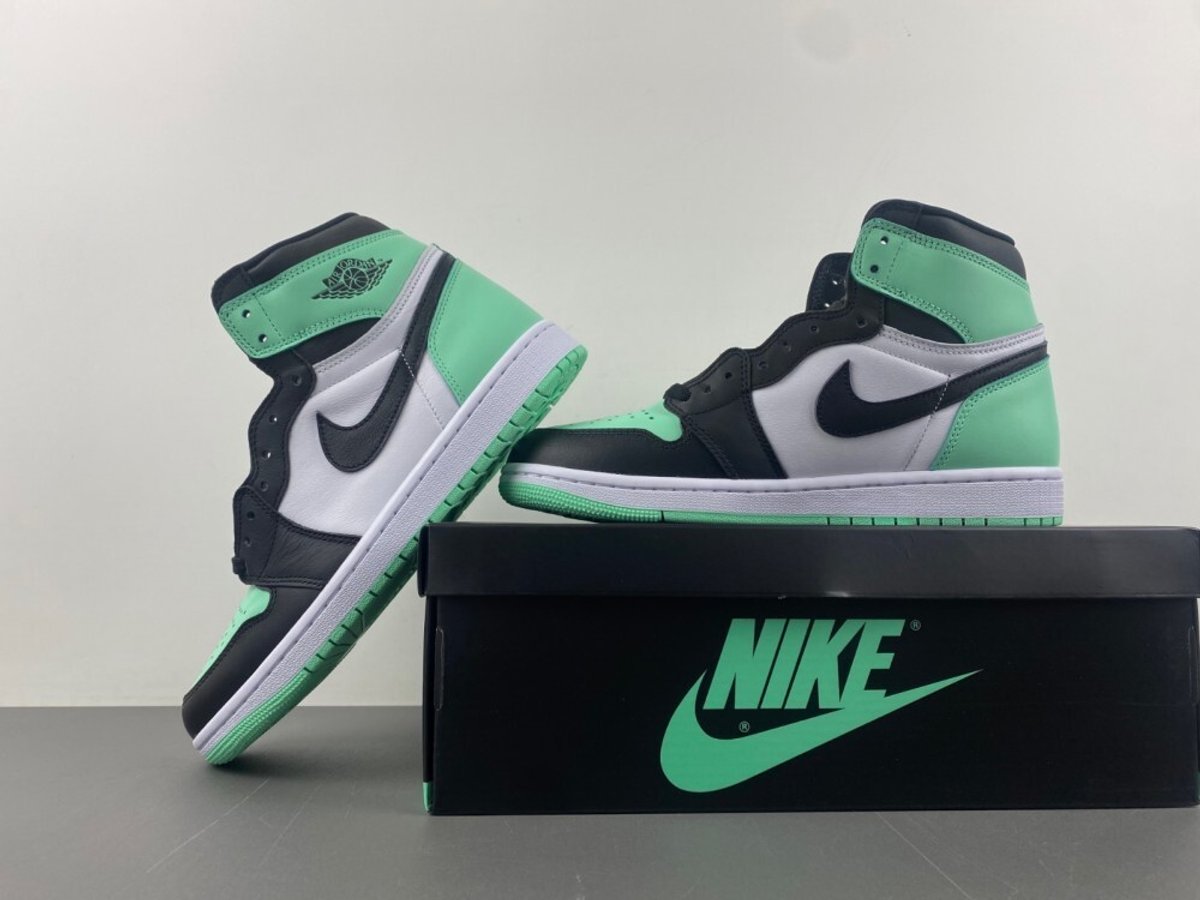 Jordan 1 Green Glow - 2