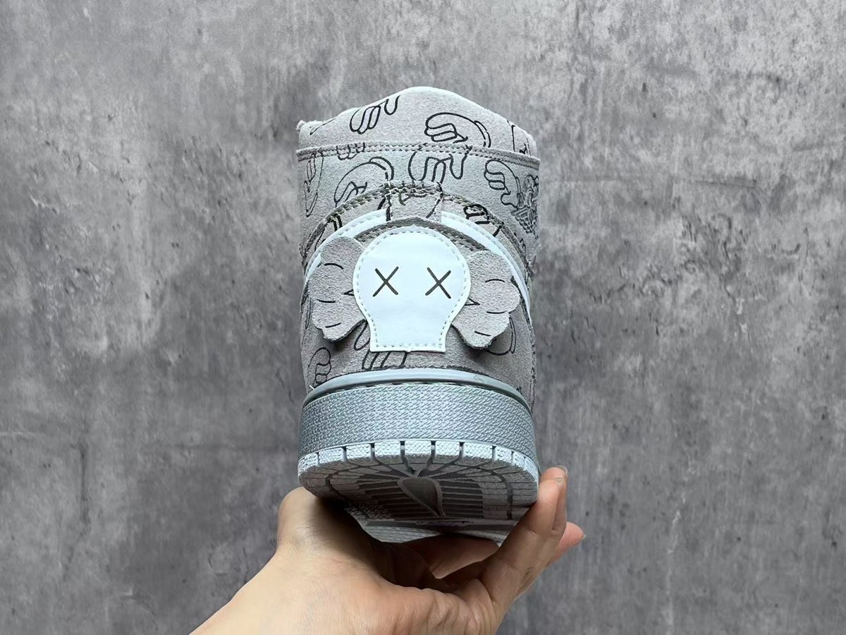 Jordan 1 Kaws - 2