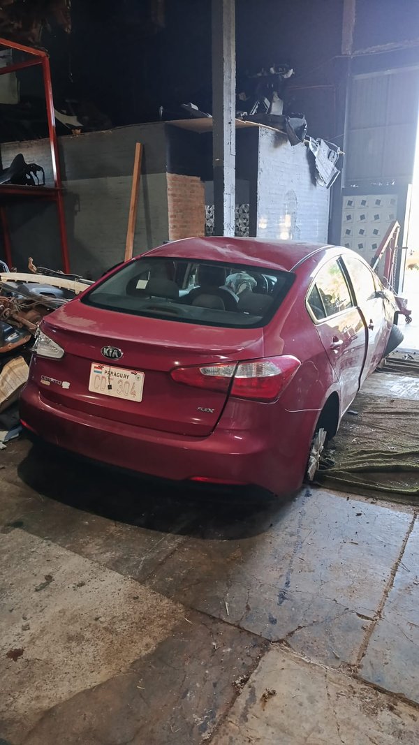 Kia Cerato 2014 en desarme