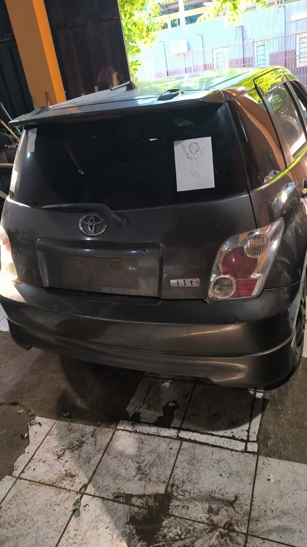 Toyota IST 2005 #UD067