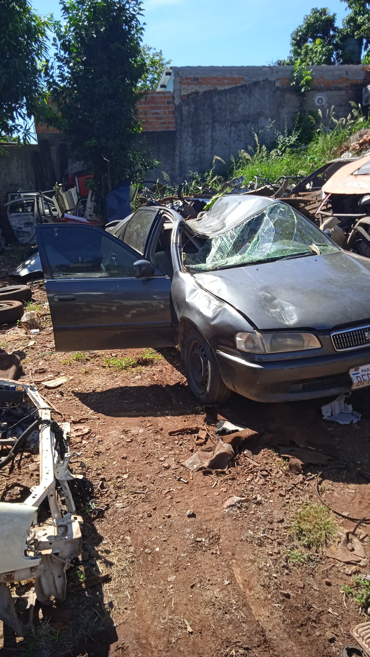 En desarme Toyota Sprinter UD 111 - 5