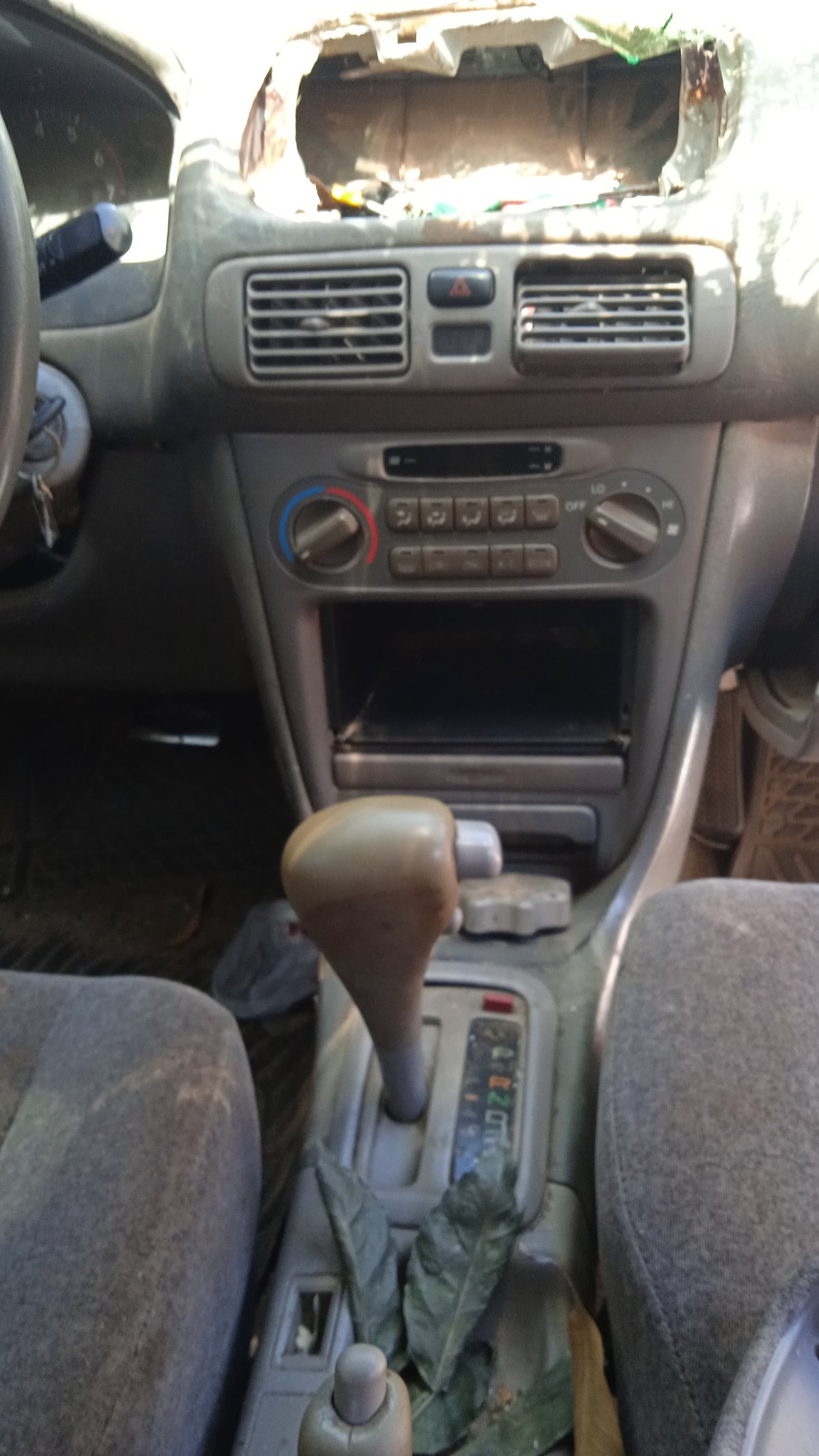 En desarme Toyota Sprinter UD 111 - 6