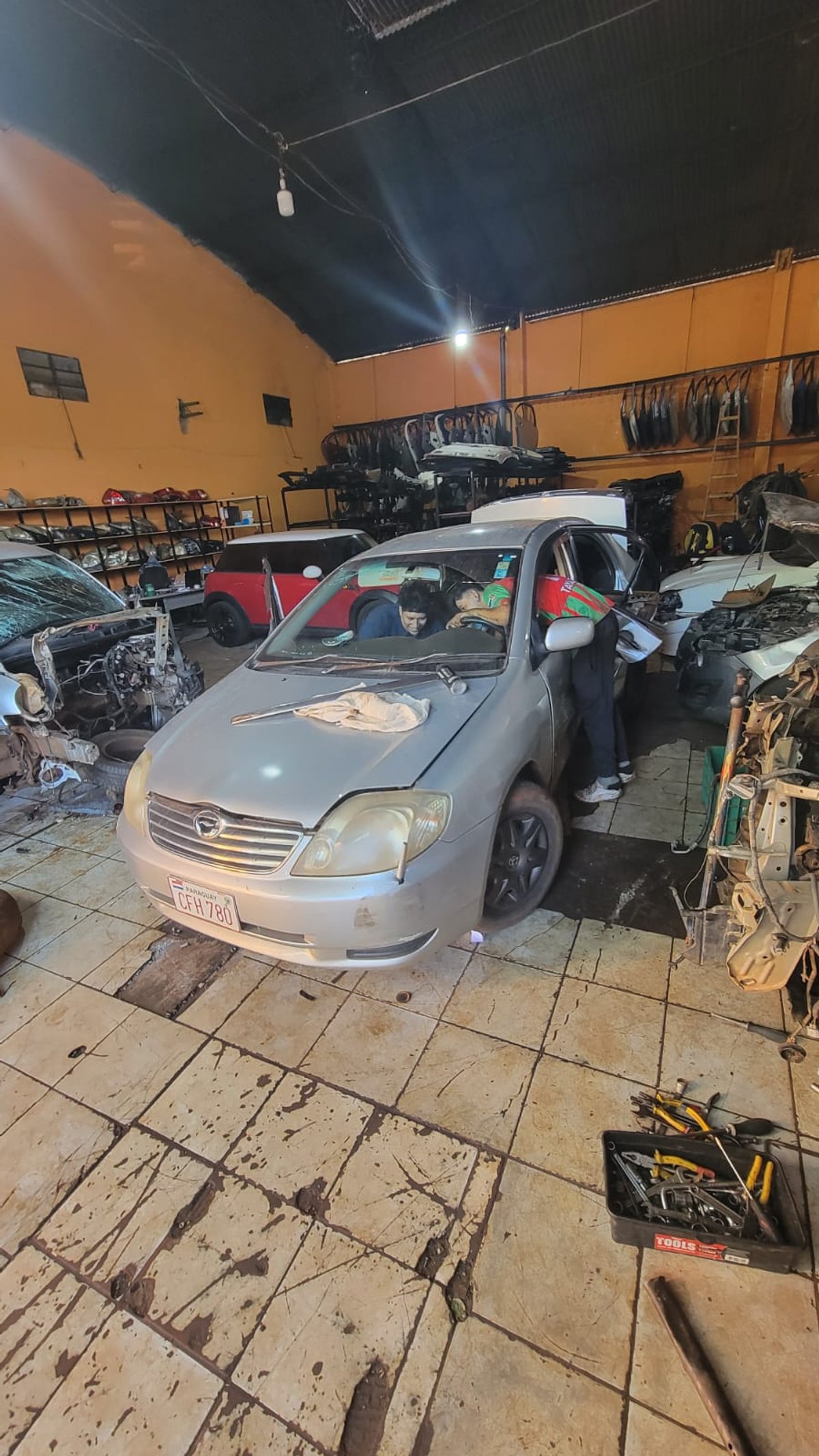 Toyota Corolla en DESARME UD88 - 8