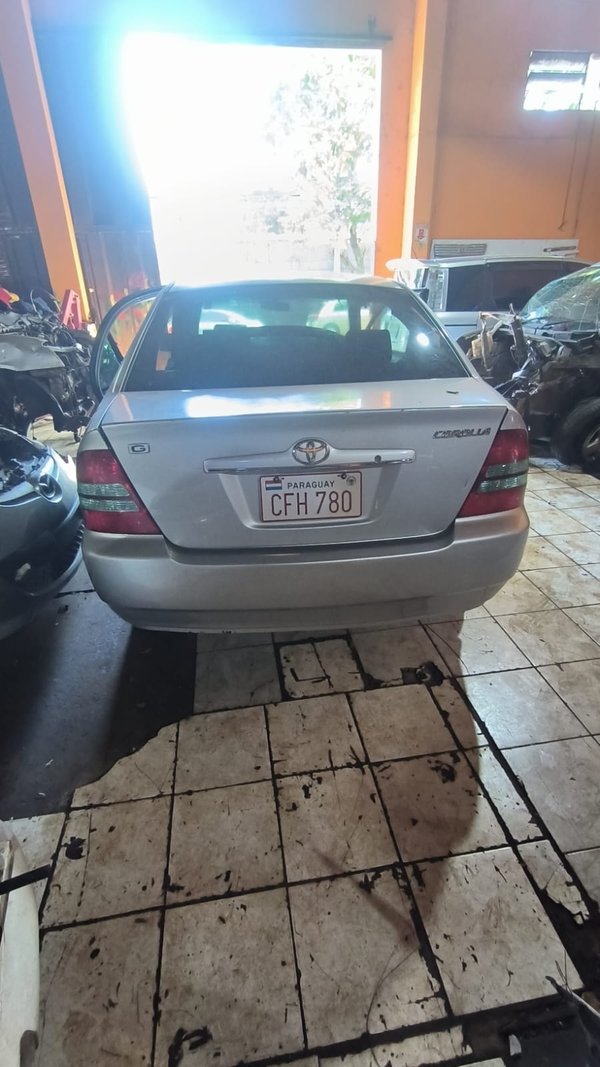 Toyota Corolla en DESARME UD88