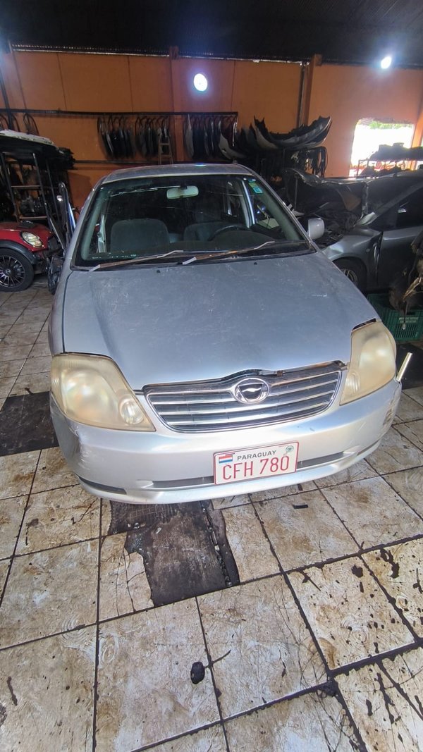 Toyota Corolla en DESARME UD88