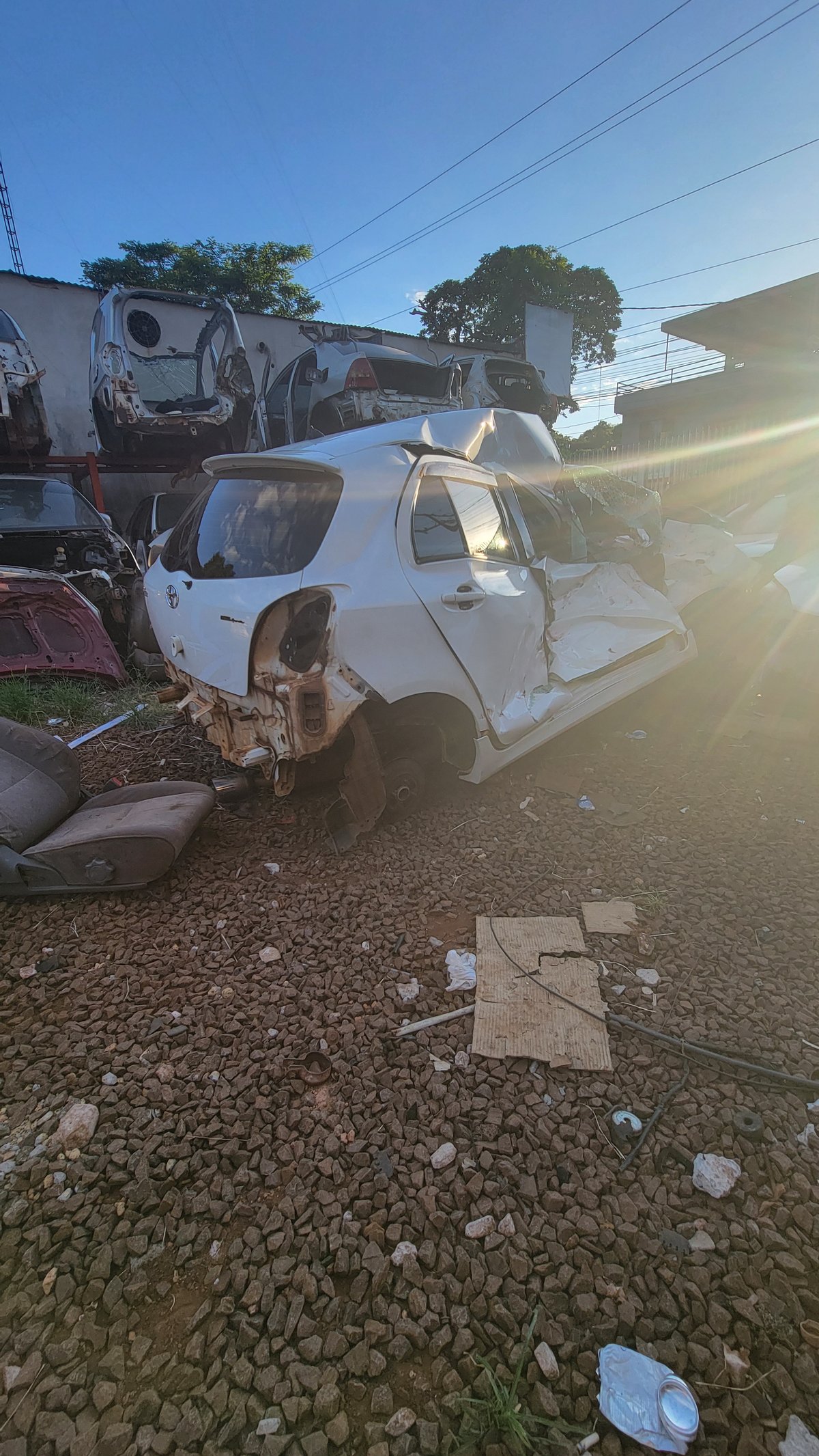 TOYOTA VITZ RS 2° GENERACIÓN 2005-7  - 3