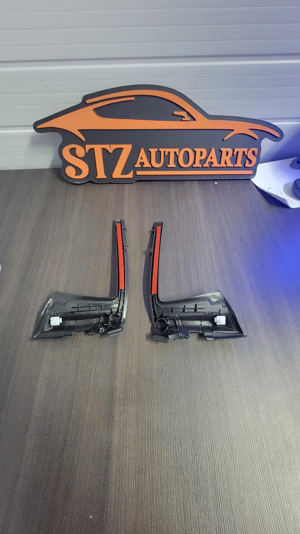 Par Moldura Lateral Parabrisas Vitz / Yaris Tercera Generación 