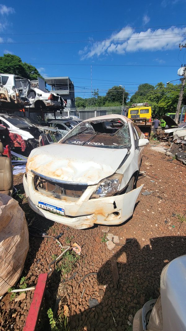 TOYOTA PREMIO PREMIO 2012 