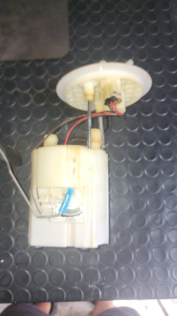 #1-003 Bomba completa Kia Soluto 