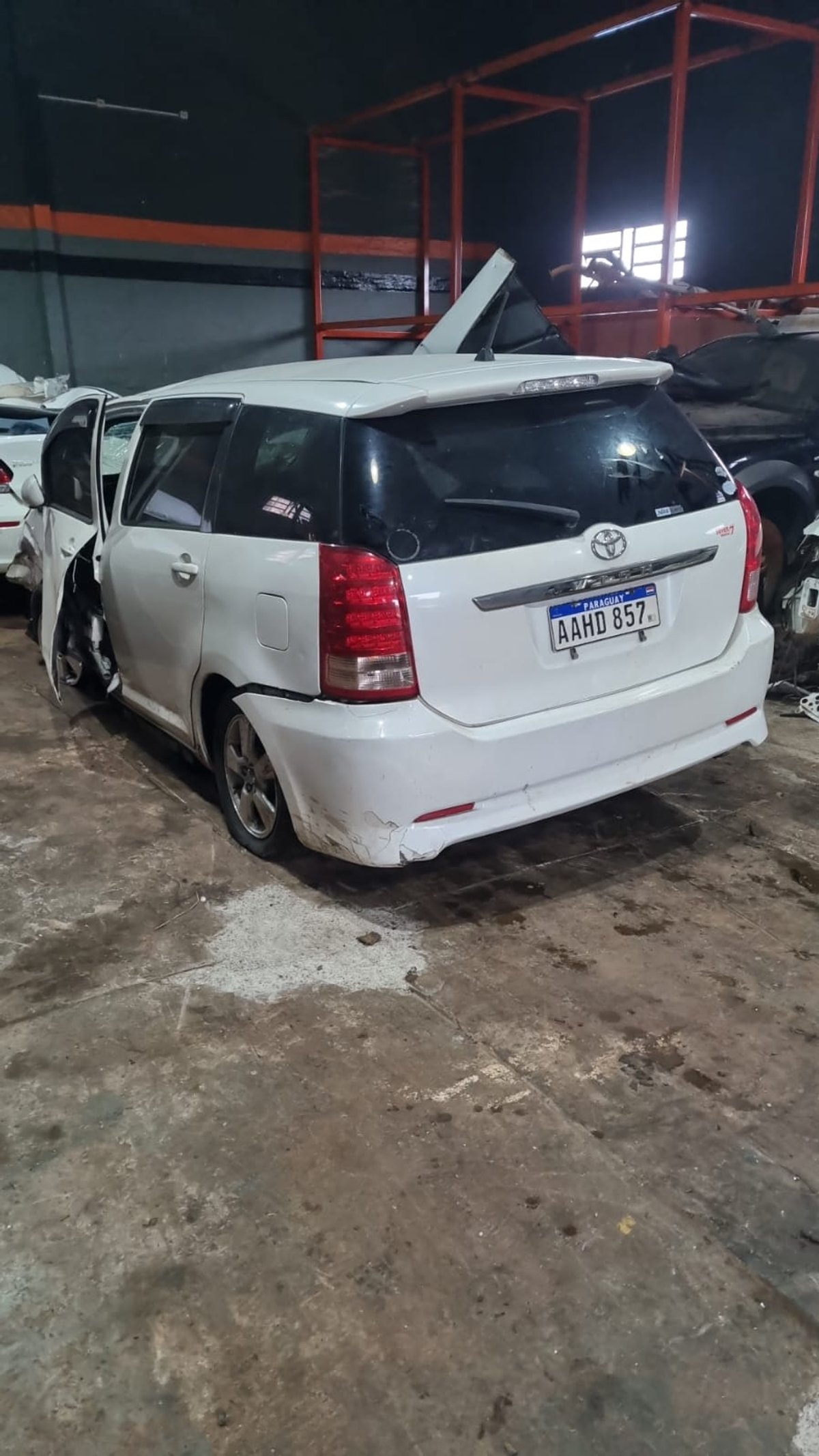 Toyota Wish 2005 en Desarme!  - 6