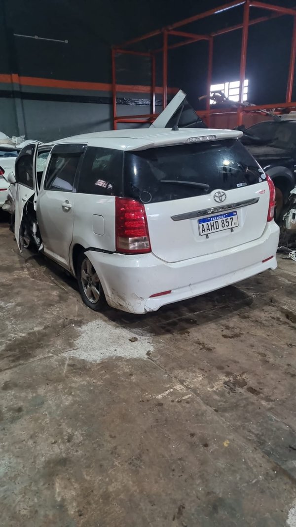 Toyota Wish 2005 en Desarme! 