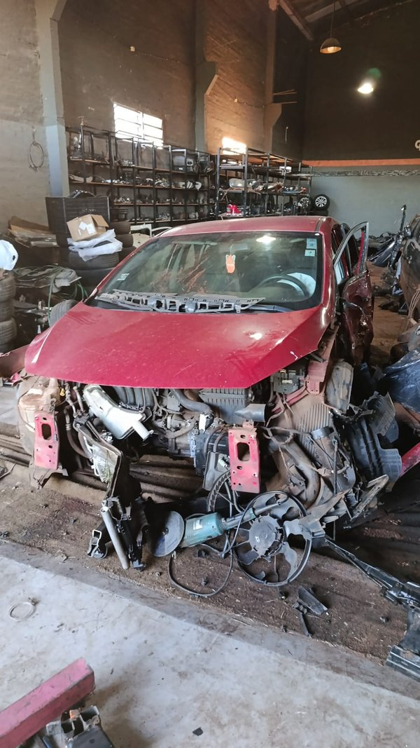 Kia Cerato 2014 en desarme
