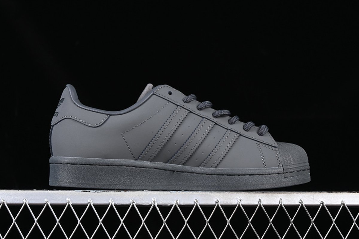 Adidas súperstar - 3