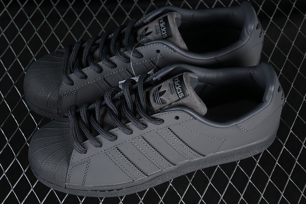 Adidas súperstar