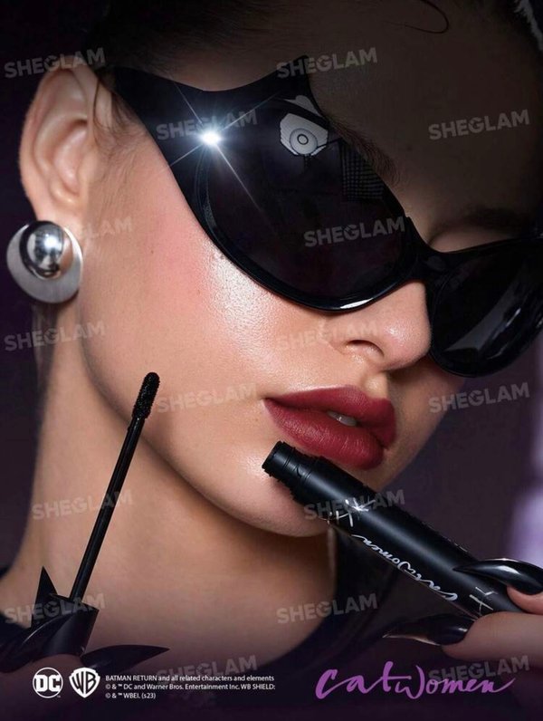 Set de Maquillaje Edición Limitada SHEGLAM x DC Catwoman Collection Box (Colección Completa)