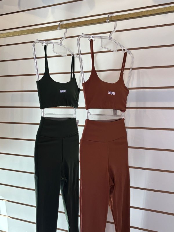 Conjunto calza FLARE NK