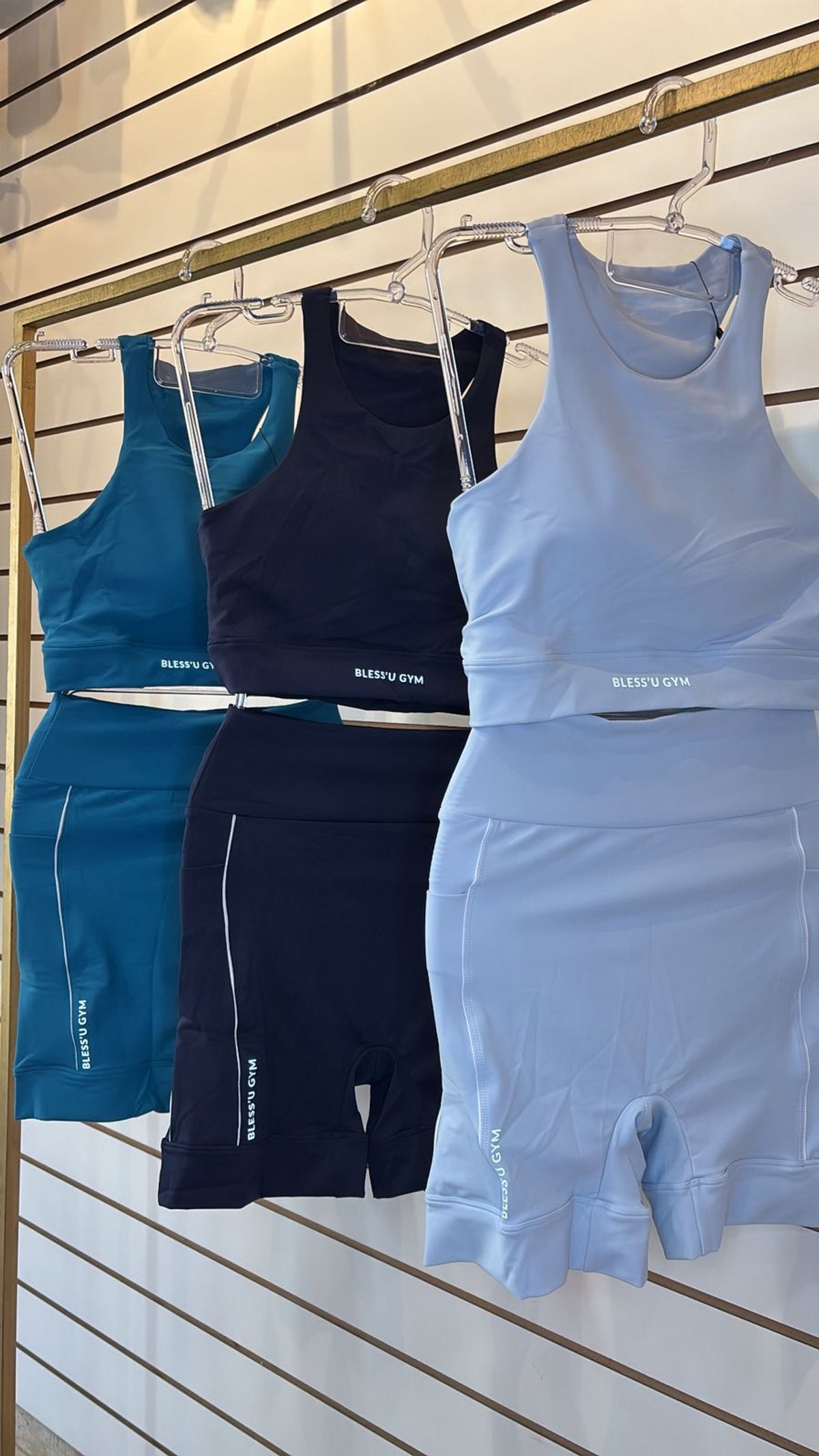 Conjunto short running