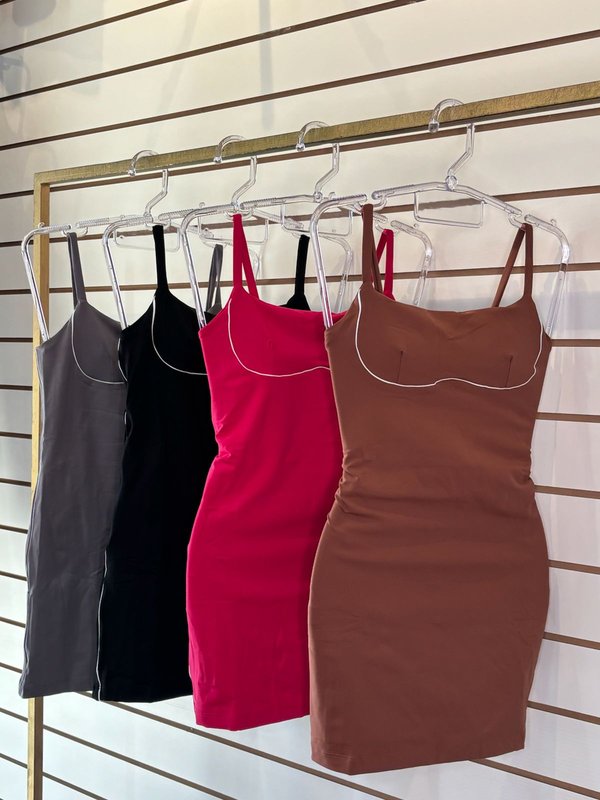 Vestido con bolso RZ