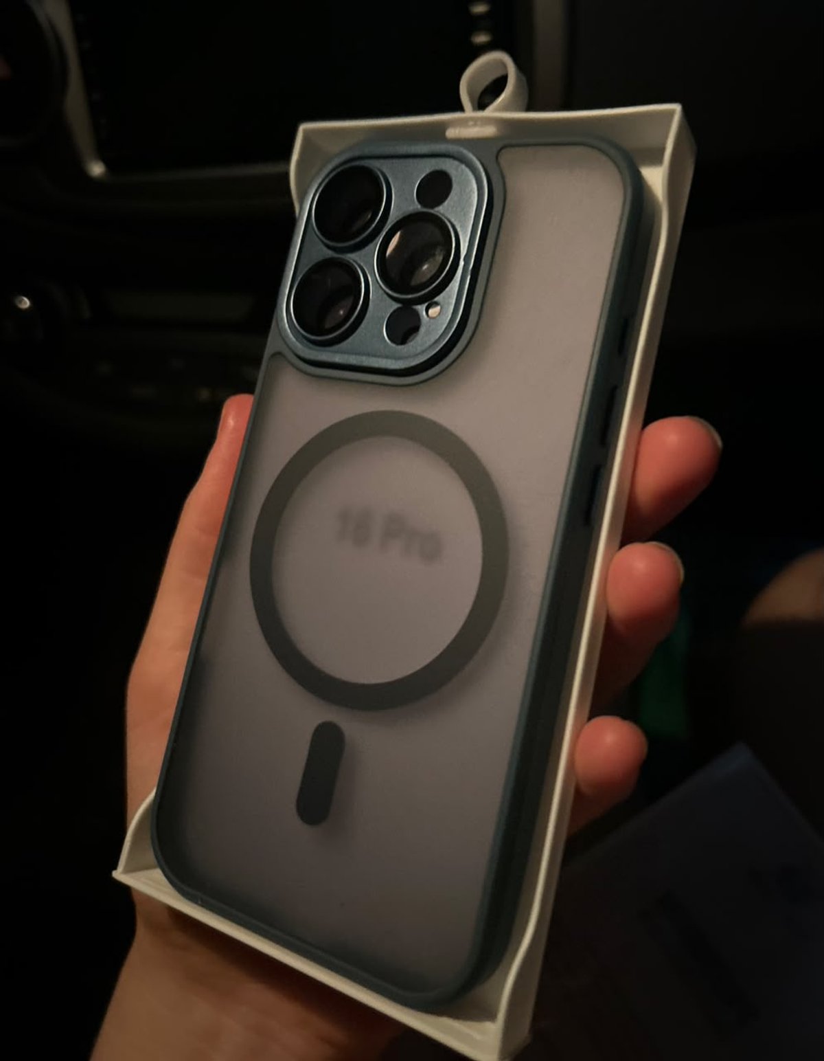 Funda magnetic iphone 16 pro - 2