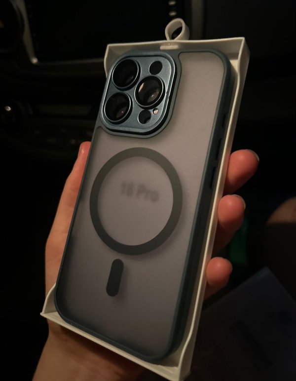 Funda magnetic iphone 16 pro