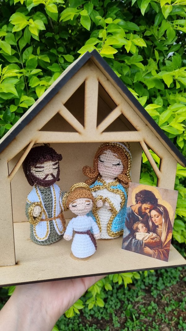 Pesebre Sagrada Familia en Casita de Madera