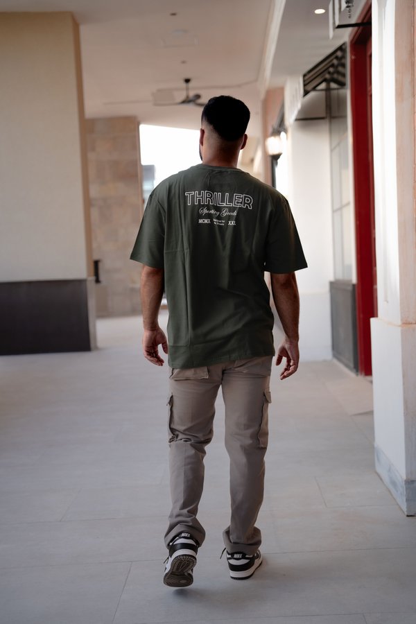 Oversize THRILLER minimalista 