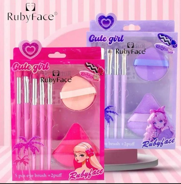SET DE BROCHA 5PCS + ESPONJITA +CISNE – RUBY FACE 9915716334169