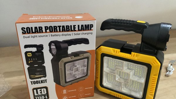Kit de Herramientas Linterna y cargador