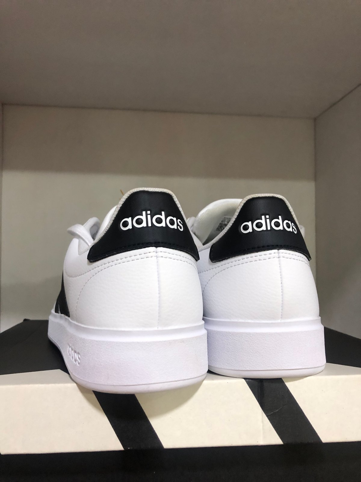 Adidas Grand Court 2.0 - 3