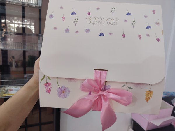 Caja con liston