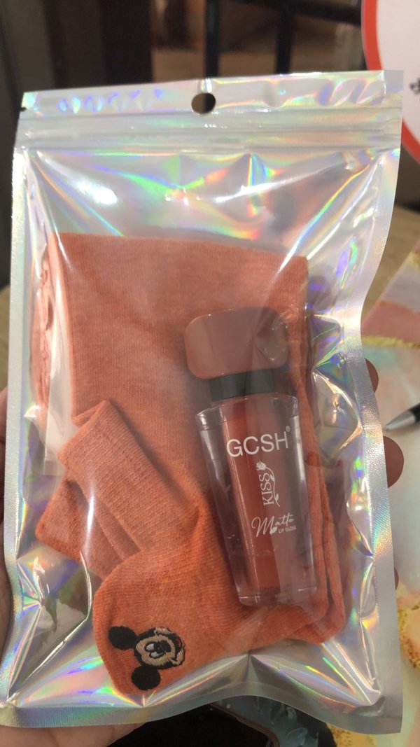 Set de medias + lip gloss