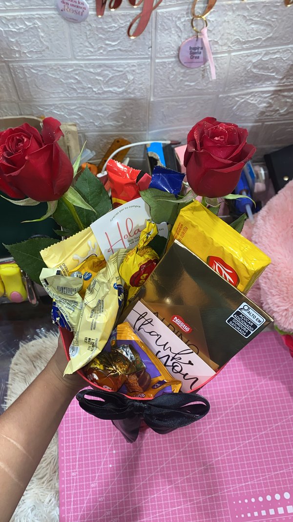 Ramo de chocolate y rosa 