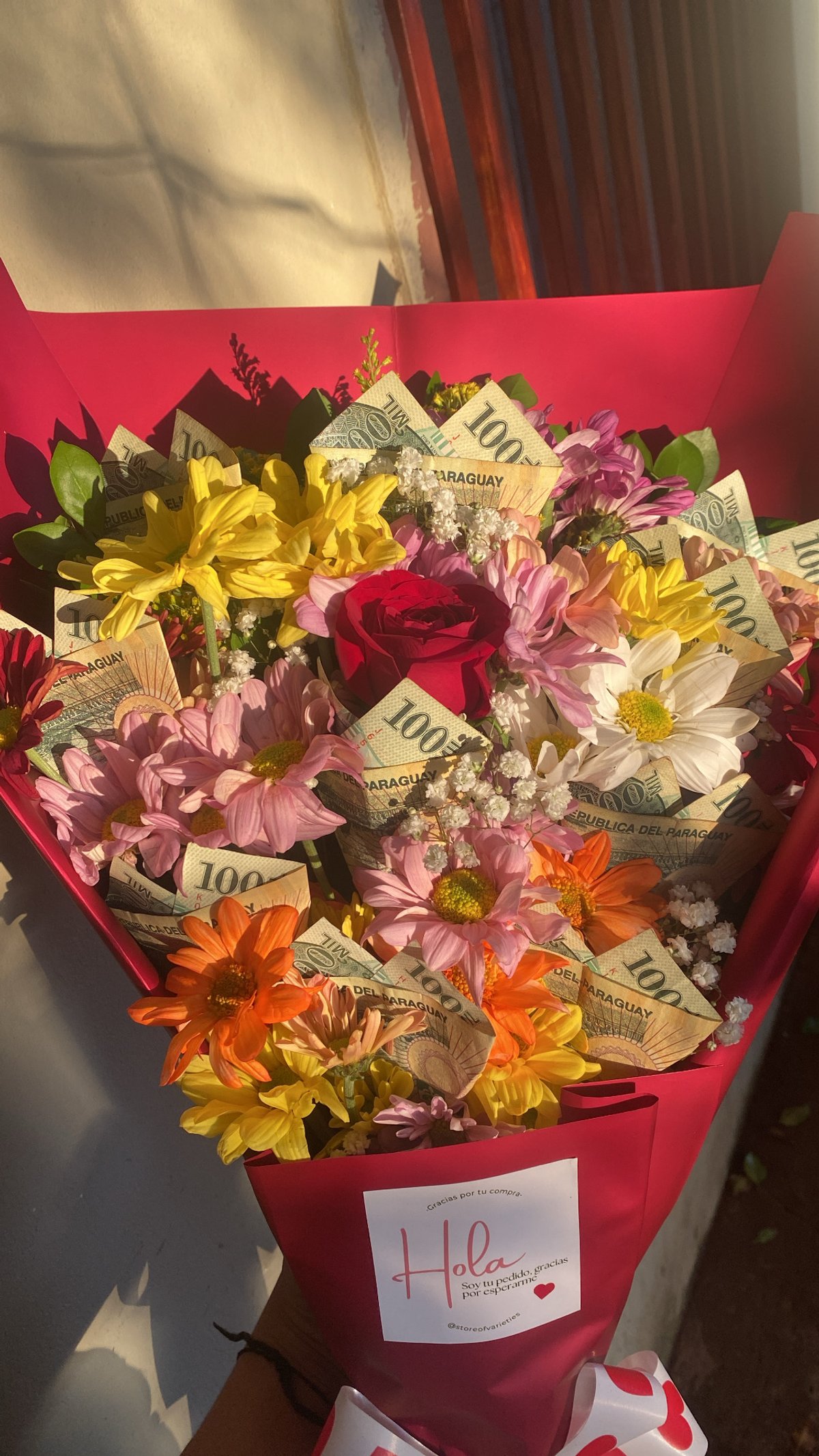 Ramo de flores con dinero