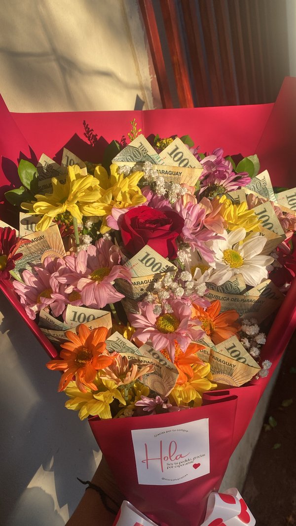 Ramo de flores con dinero