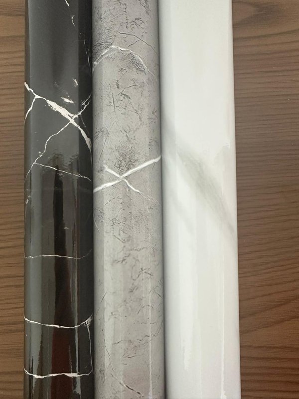 Papel Adhesivo Símil Mármol Premium 5M – Impermeable y Autoadhesivo