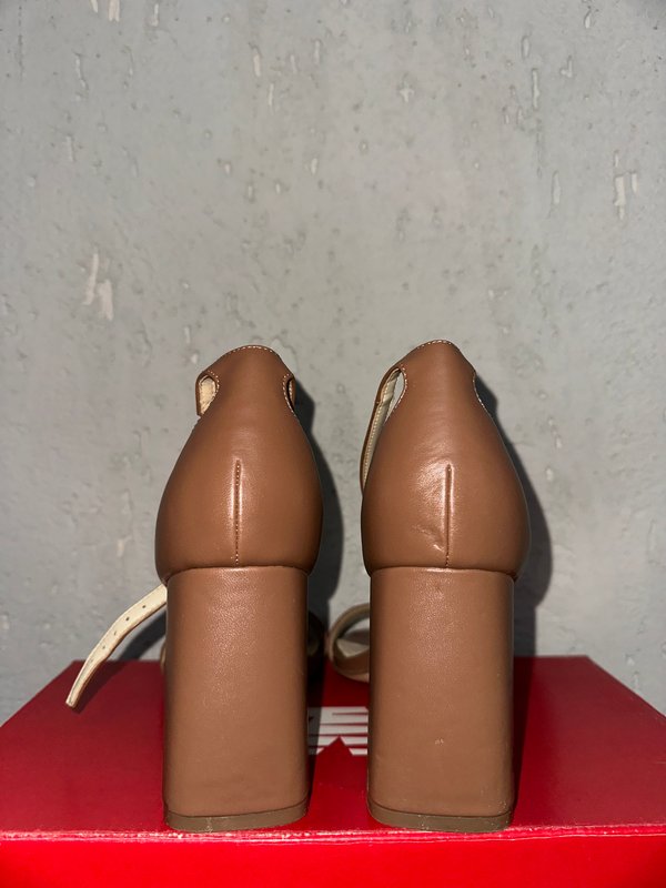 Tacones Nine West – Marrón clásico