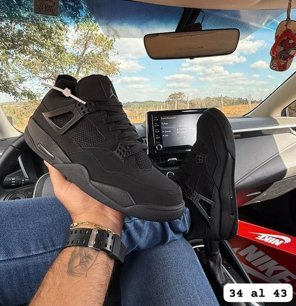 Air Jordan 4 "Black Cat"