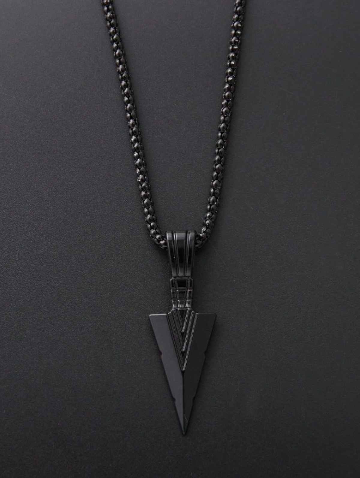 Cadena con Dije Punta de Flecha Premium (All Black) ⚡ - 3