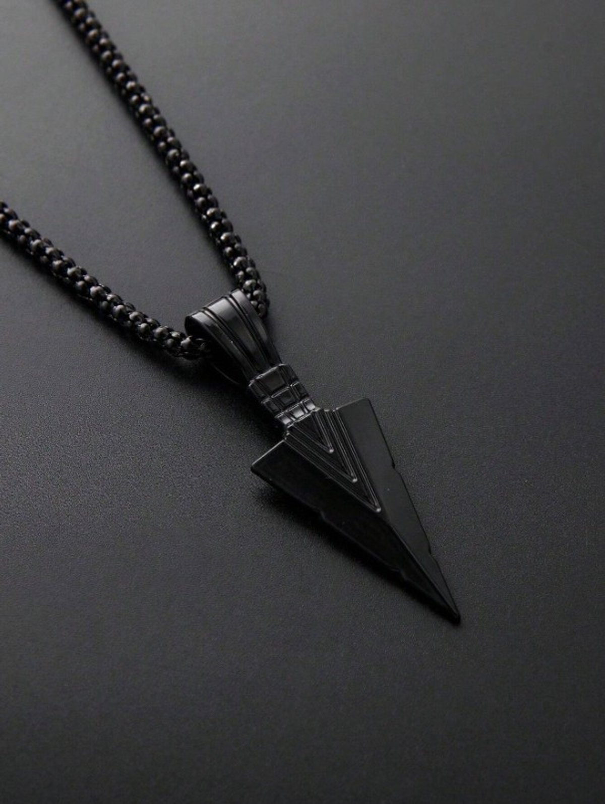 Cadena con Dije Punta de Flecha Premium (All Black) ⚡ - 4