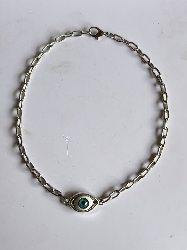 Chocker Eye