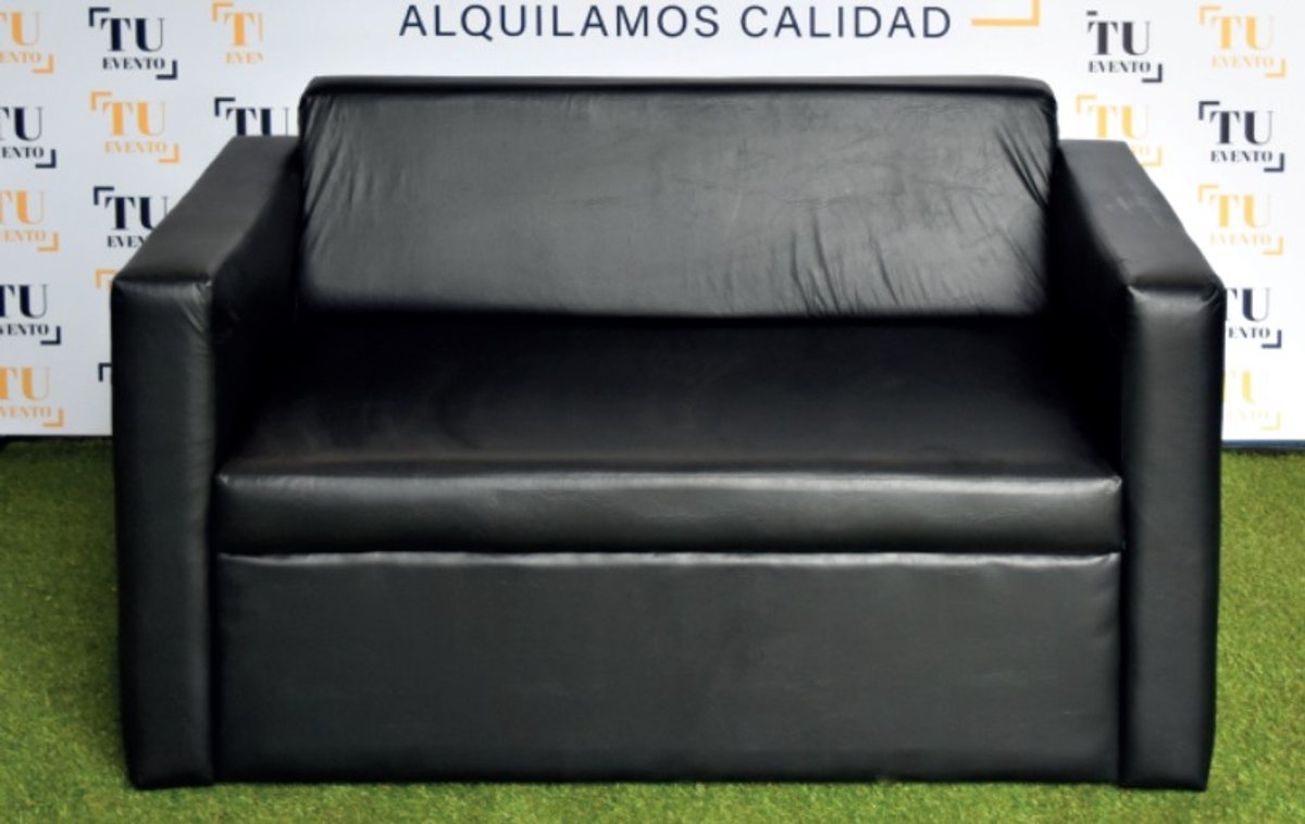 SOFA CON POSABRAZO